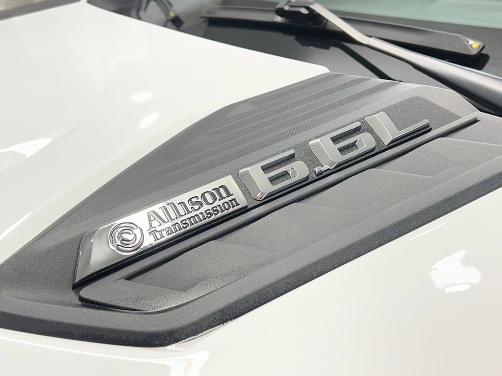 Used 2024 Chevrolet Silverado 2500 LT AWD/4WD image 8