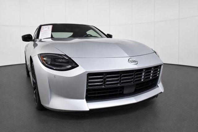 Certified 2024 Nissan Z Performance w/ Floor Mat Package RWD image 3