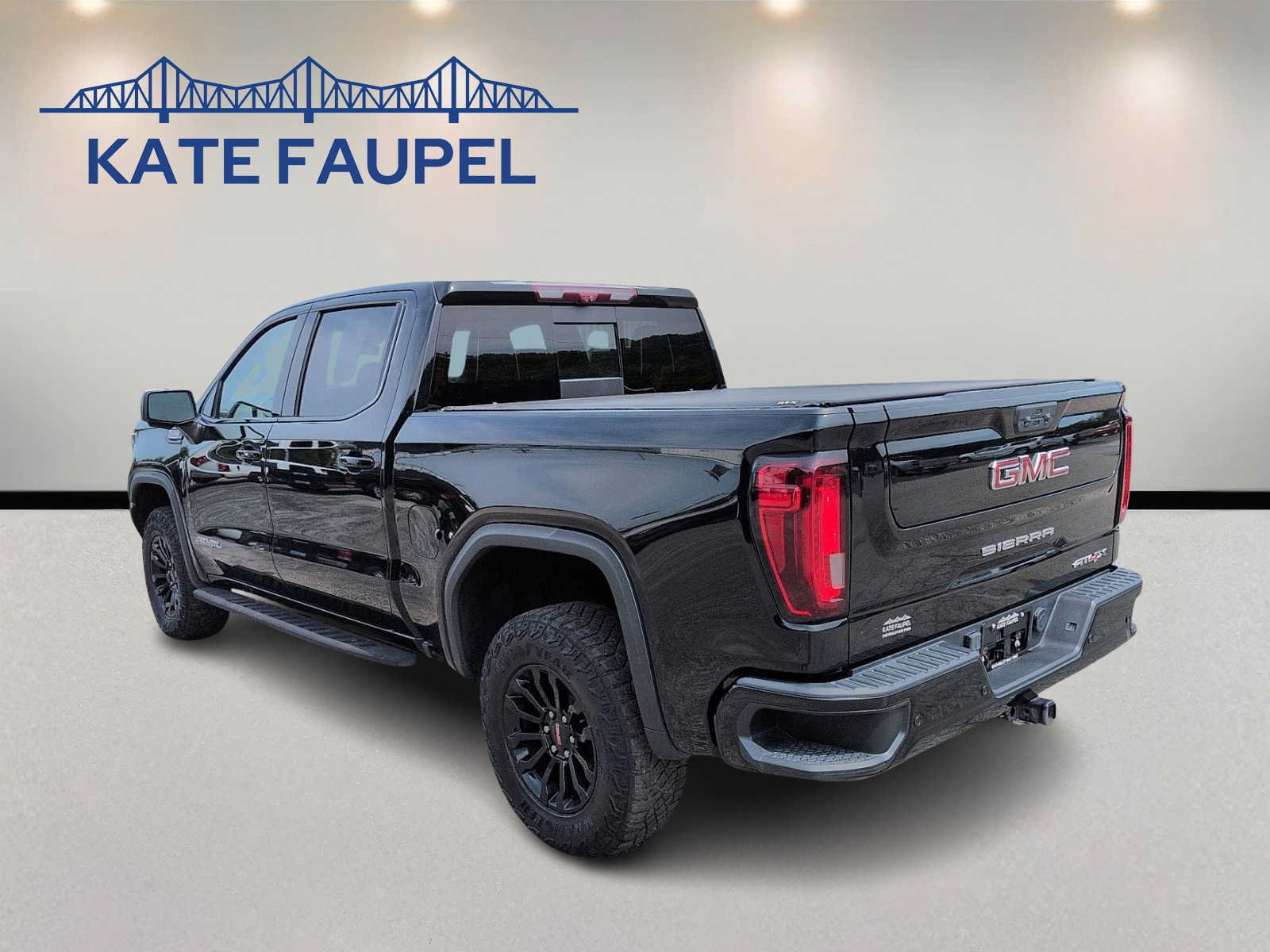 Used 2023 GMC Sierra 1500 AT4X AWD/4WD image 5