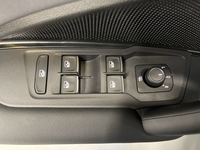 New 2026 Volkswagen Tiguan SE R-Line image 29