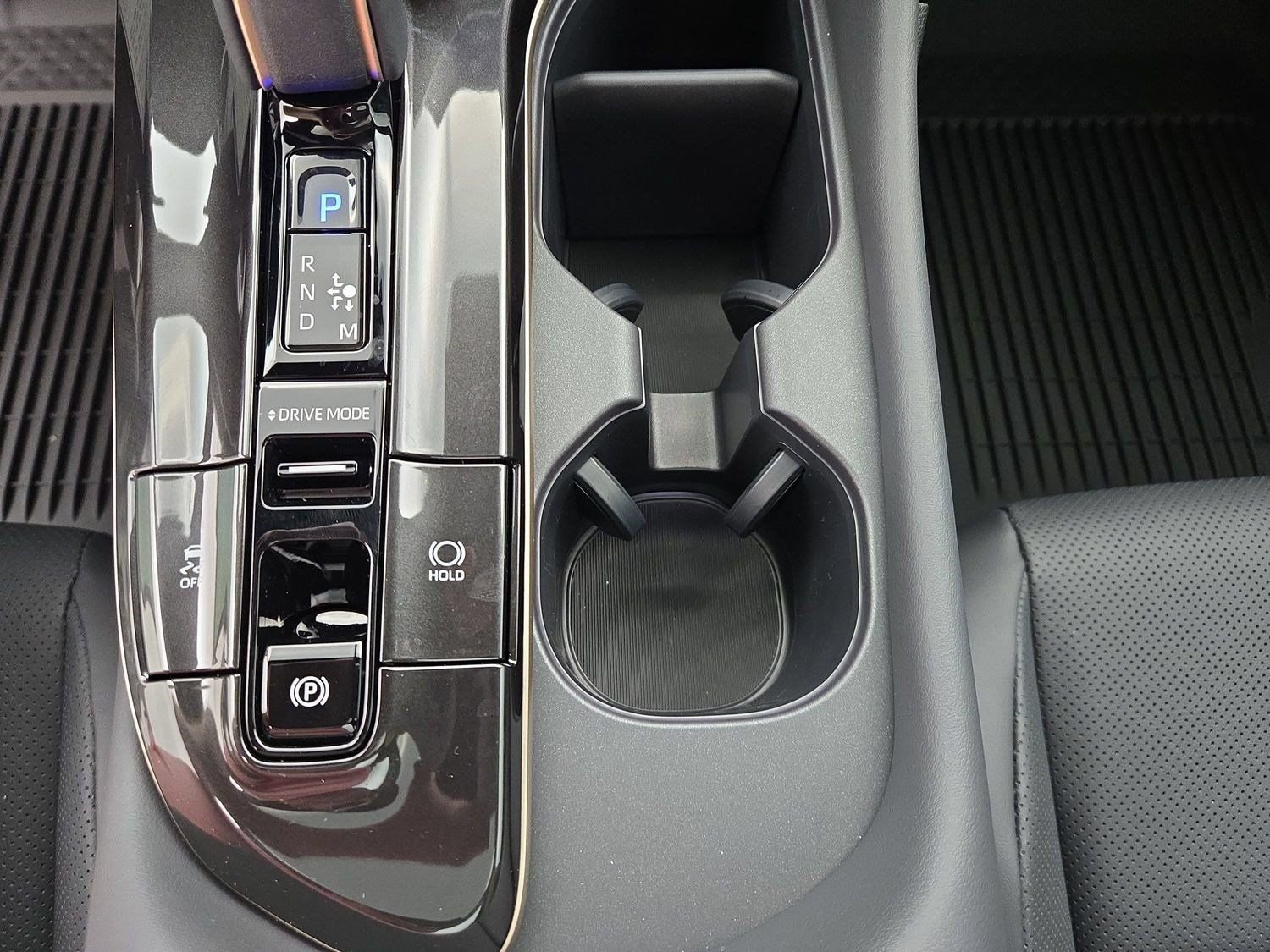 New 2026 Toyota Crown Platinum AWD/4WD image 24