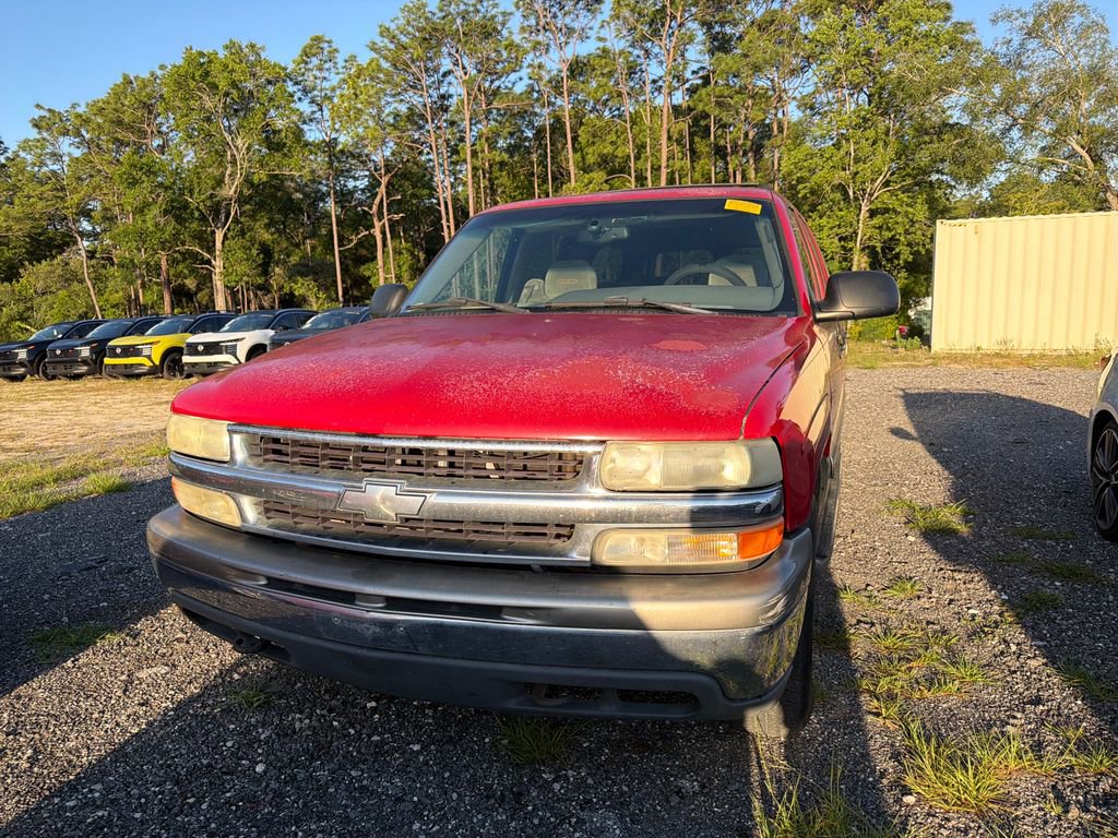 Used 2000 Chevrolet Suburban LS w/ LS Preferred Equipment Group RWD image 2