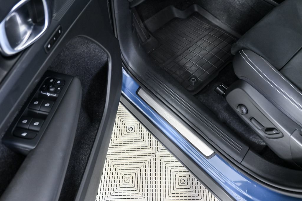 Certified 2024 Volvo XC40 Recharge Plus w/ Protection Package Premier image 9