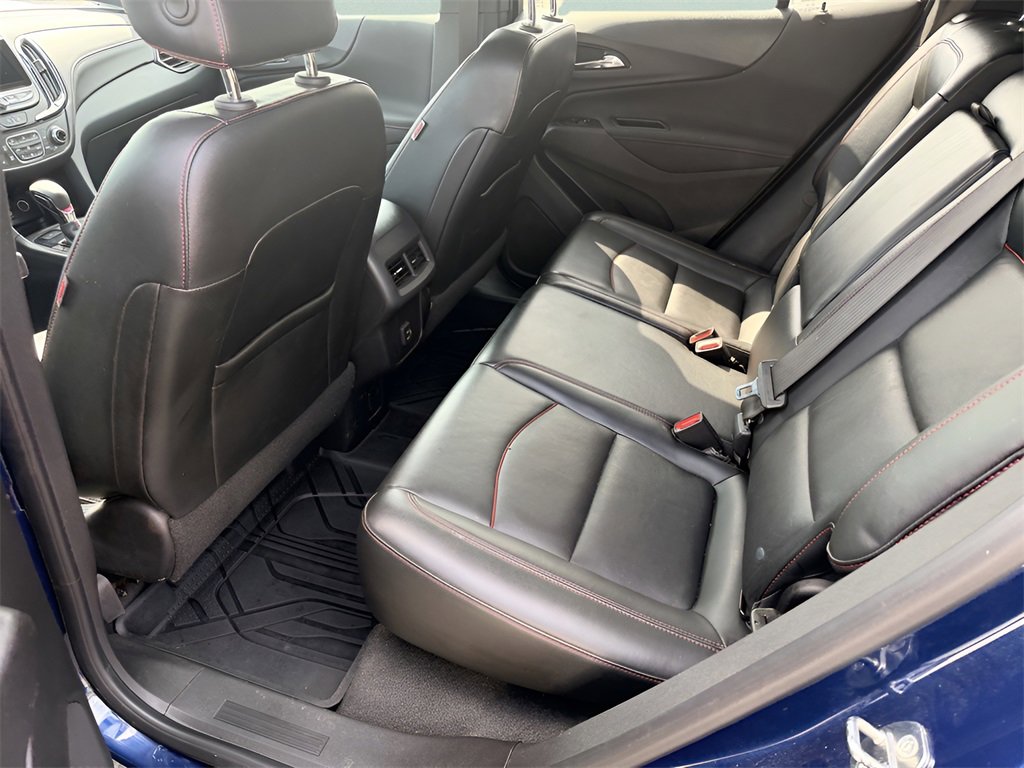 Used 2022 Chevrolet Equinox RS w/ RS Leather Package image 32