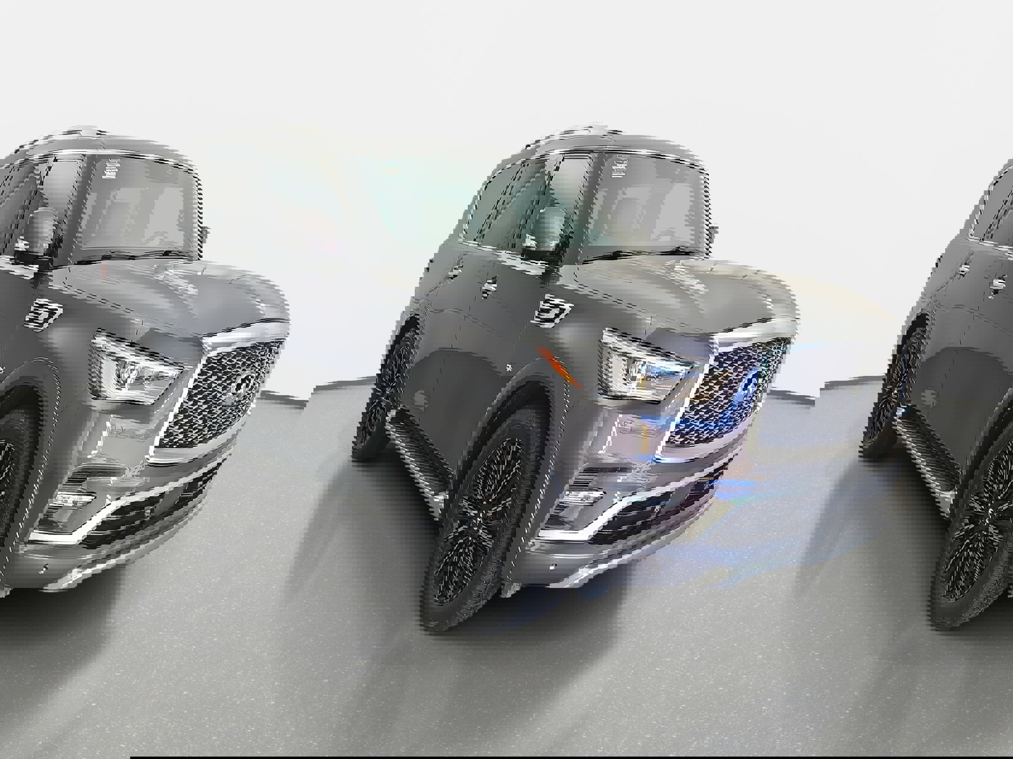 Used 2020 INFINITI QX80 Limited w/ All-Season Package image 3