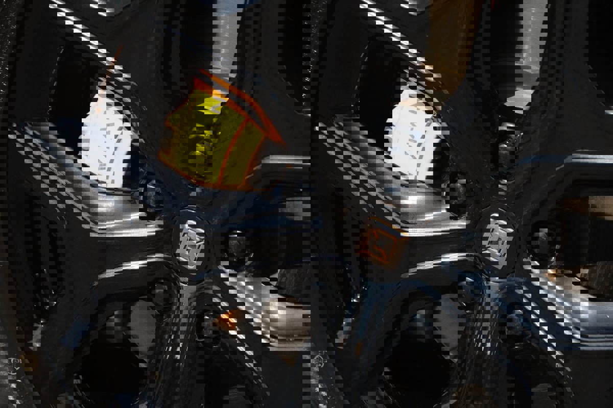 Used 2022 Rivian R1T Adventure image 19