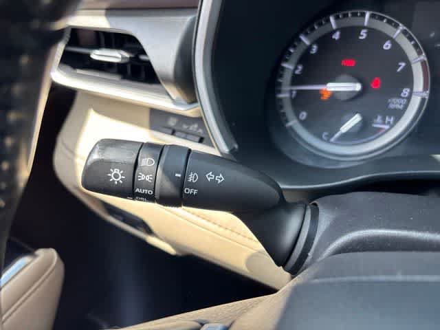 Used 2021 Toyota Highlander XLE FWD image 15