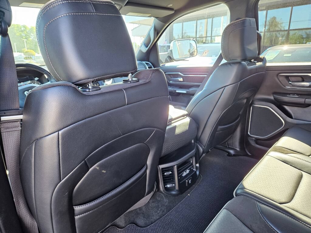 Used 2023 RAM 1500 Laramie AWD/4WD image 16