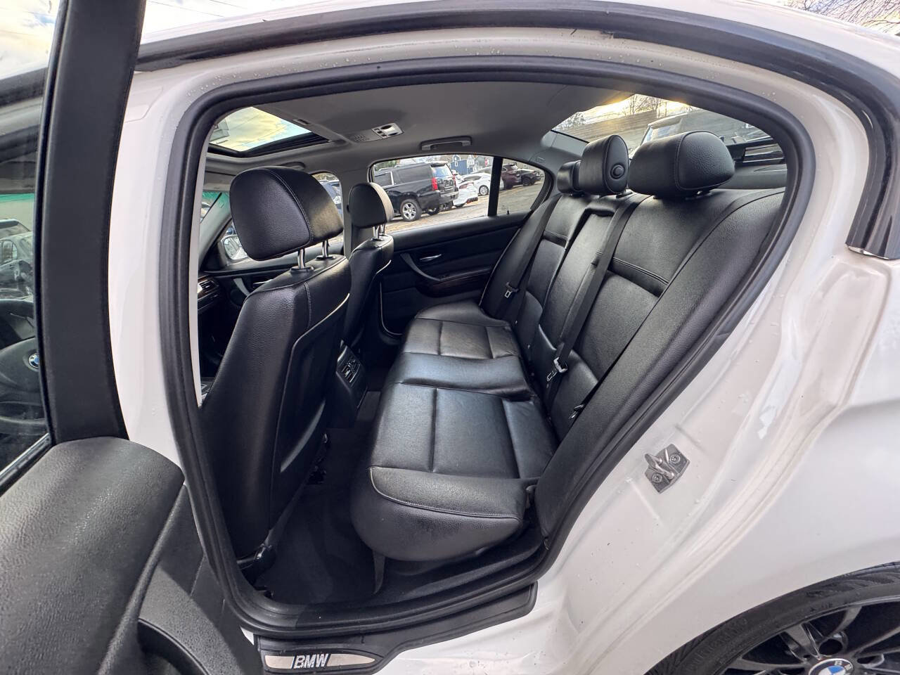 Used 2011 BMW 335i 335i 4dr Sedan image 40