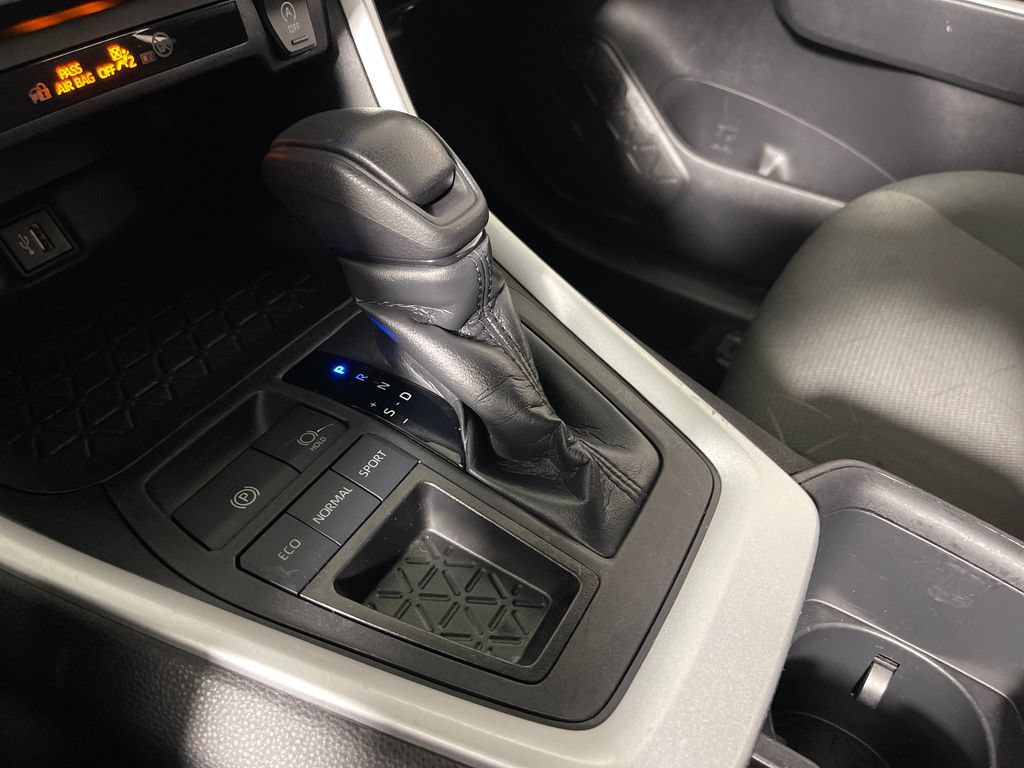 Certified 2024 Toyota RAV4 XLE FWD image 22