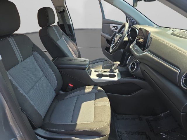 Used 2023 Chevrolet Blazer LT w/ Driver Confidence Package FWD image 32