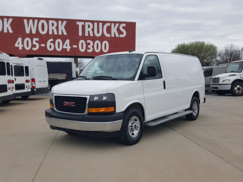 Used 2020 GMC Savana 2500 w/ Driver Convenience Package RWD image 3
