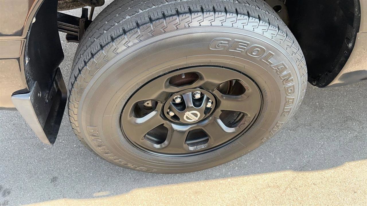 Used 2017 Nissan Titan S AWD/4WD image 23