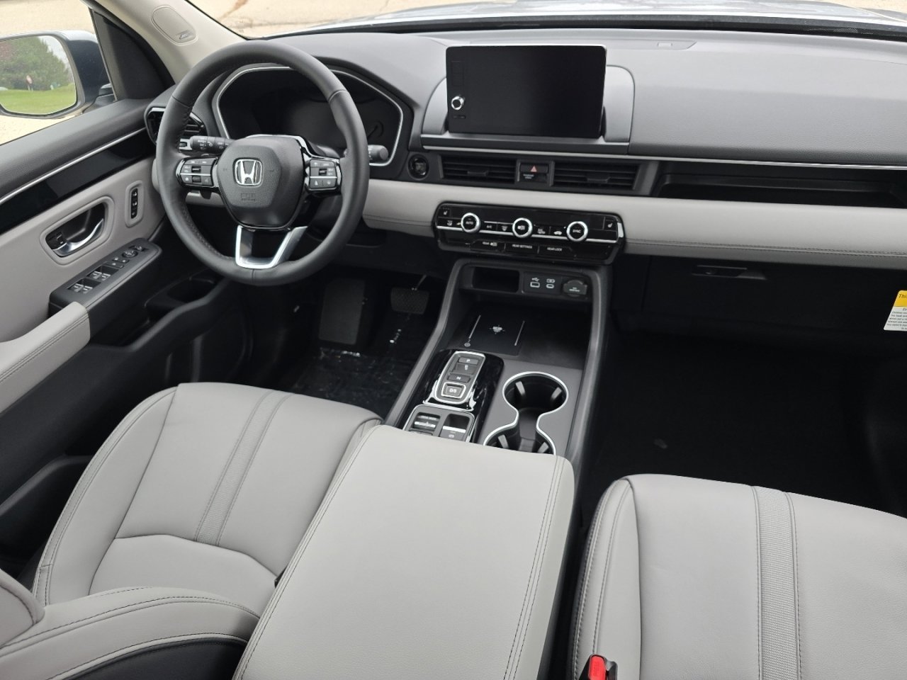 New 2025 Honda Pilot Touring image 24