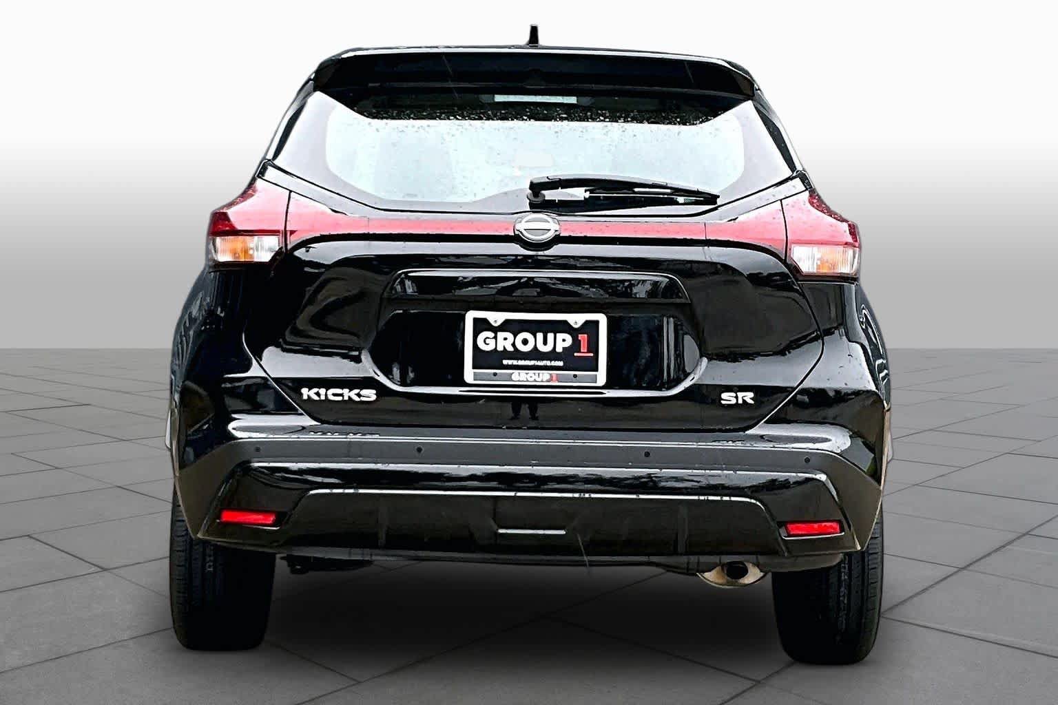 Certified 2024 Nissan Kicks SR FWD image 5