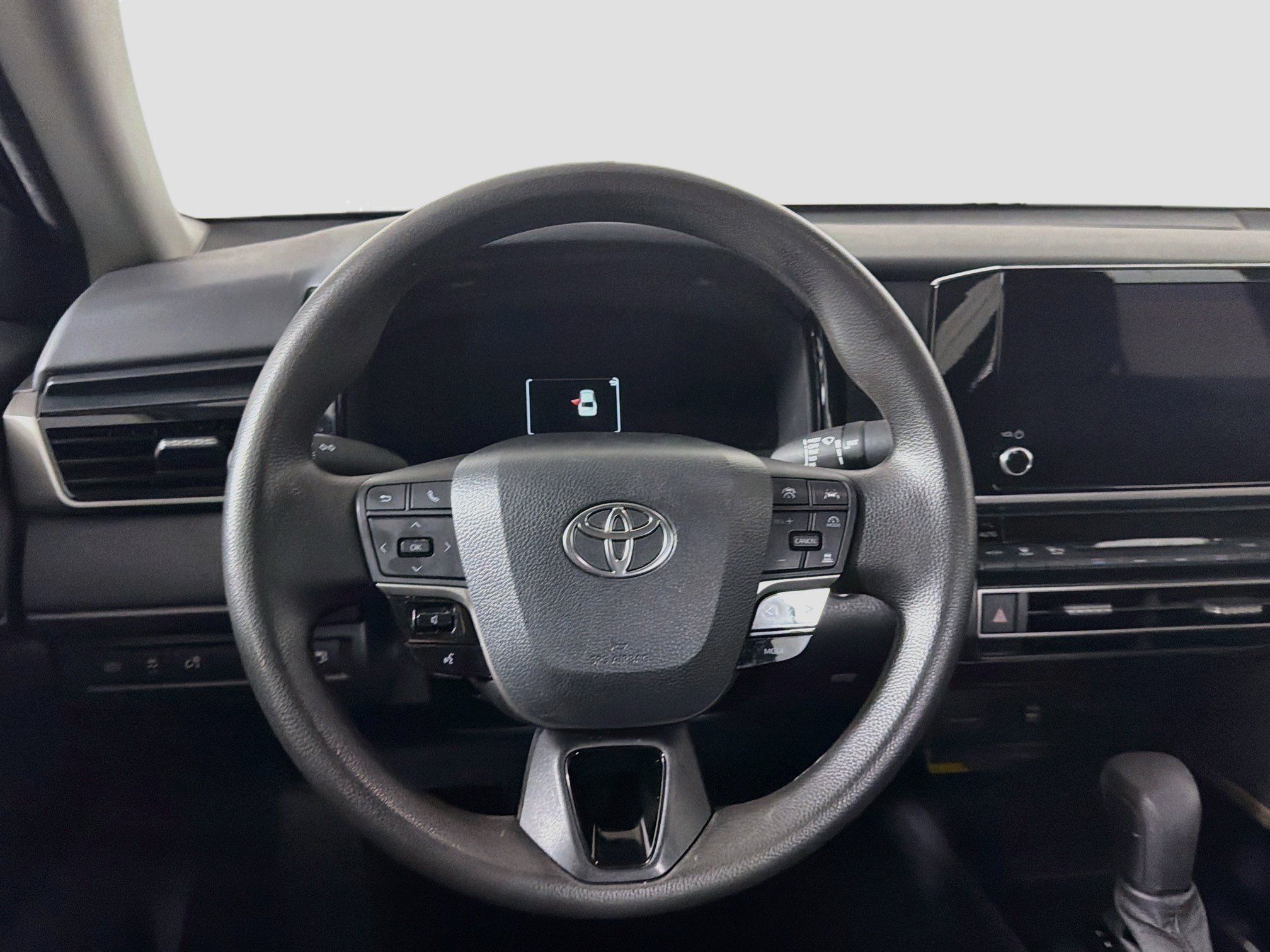 Used 2025 Toyota Camry LE FWD image 17