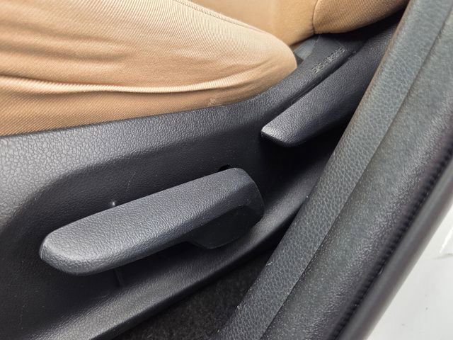 Used 2019 Toyota RAV4 LE image 19