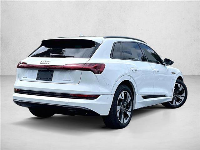 Used 2022 Audi e-tron Premium AWD/4WD image 2