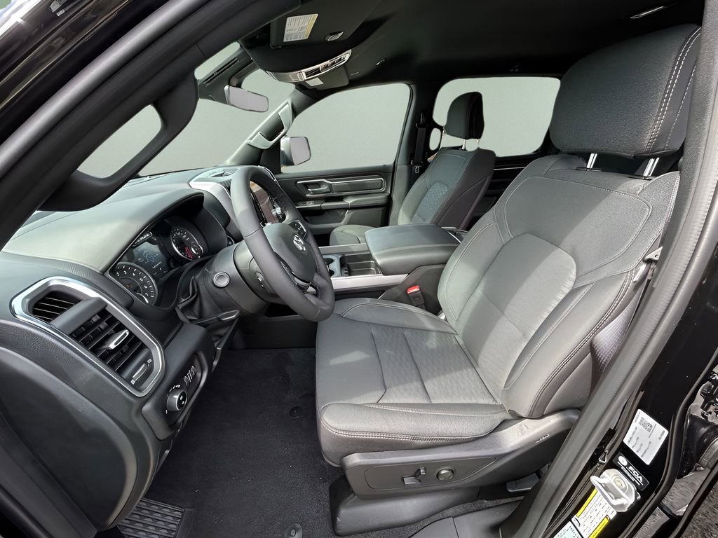 New 2026 RAM 1500 4x4 Crew Cab image 17