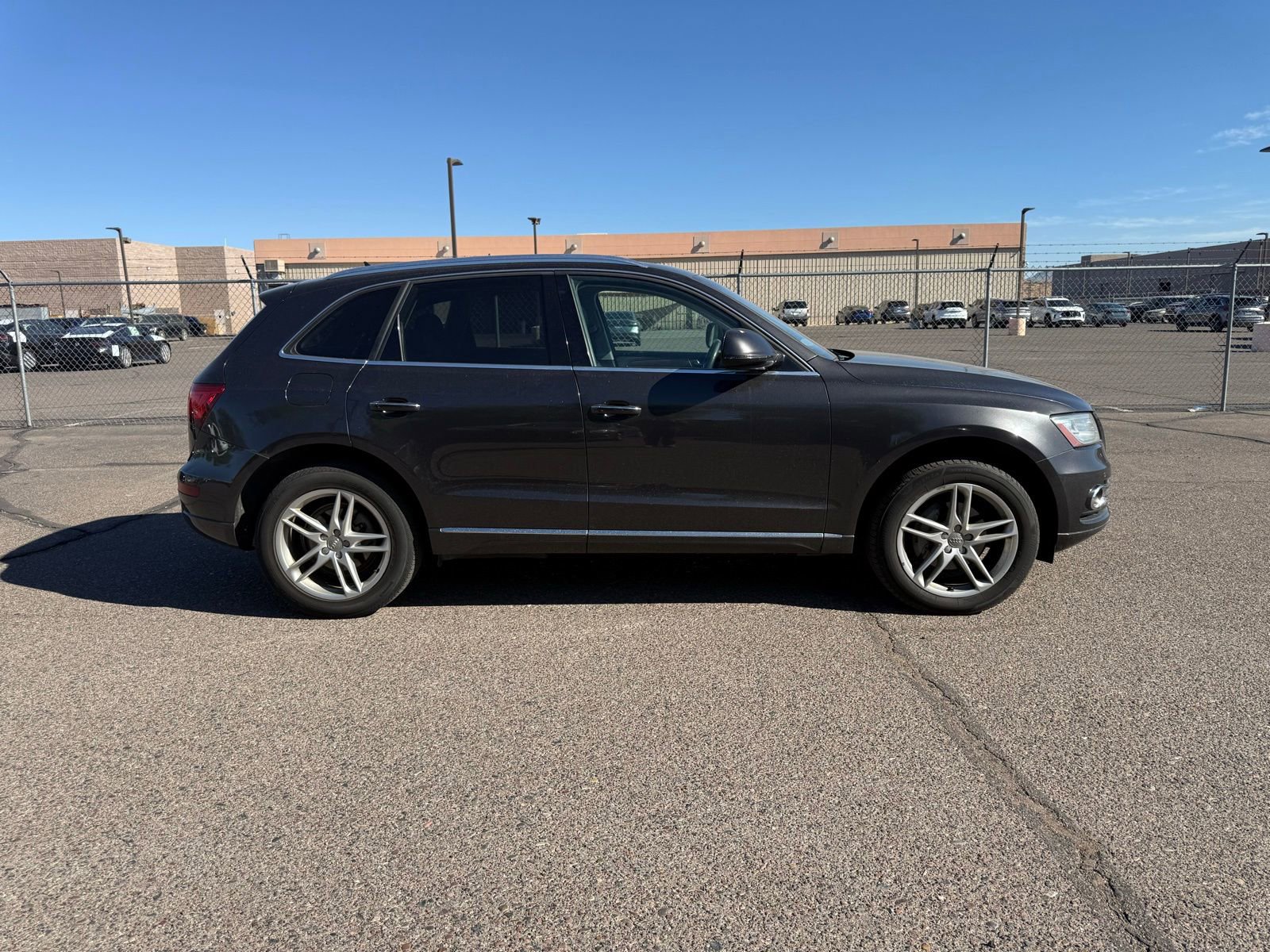 Used 2015 Audi Q5 2.0T Premium Plus w/ Technology Package image 4