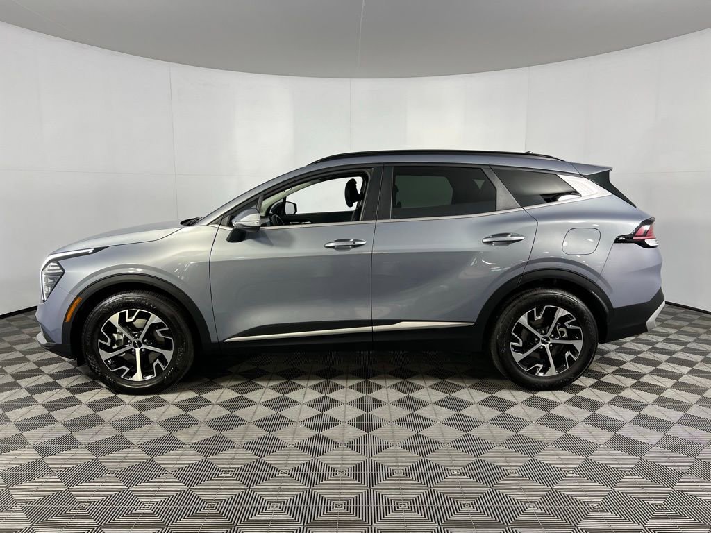 Used 2025 Kia Sportage EX w/ Premium Package image 11