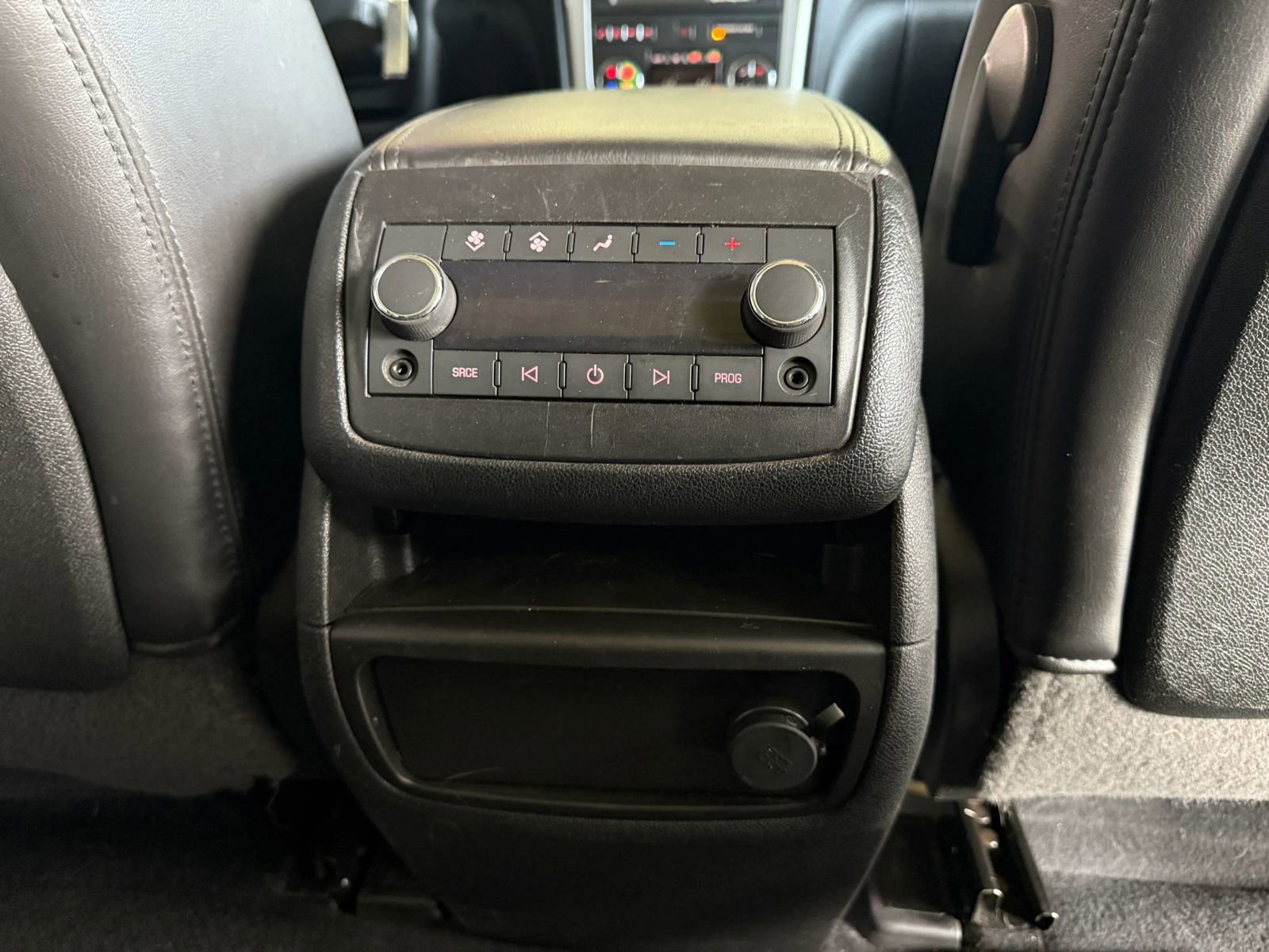 Used 2012 GMC Acadia SLT FWD image 16