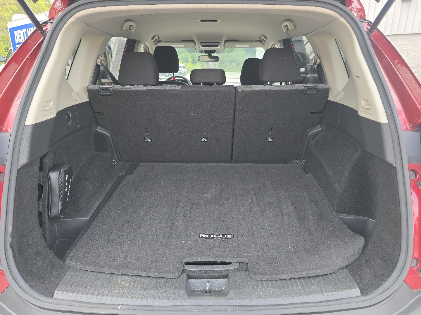 Used 2021 Nissan Rogue SV FWD image 17