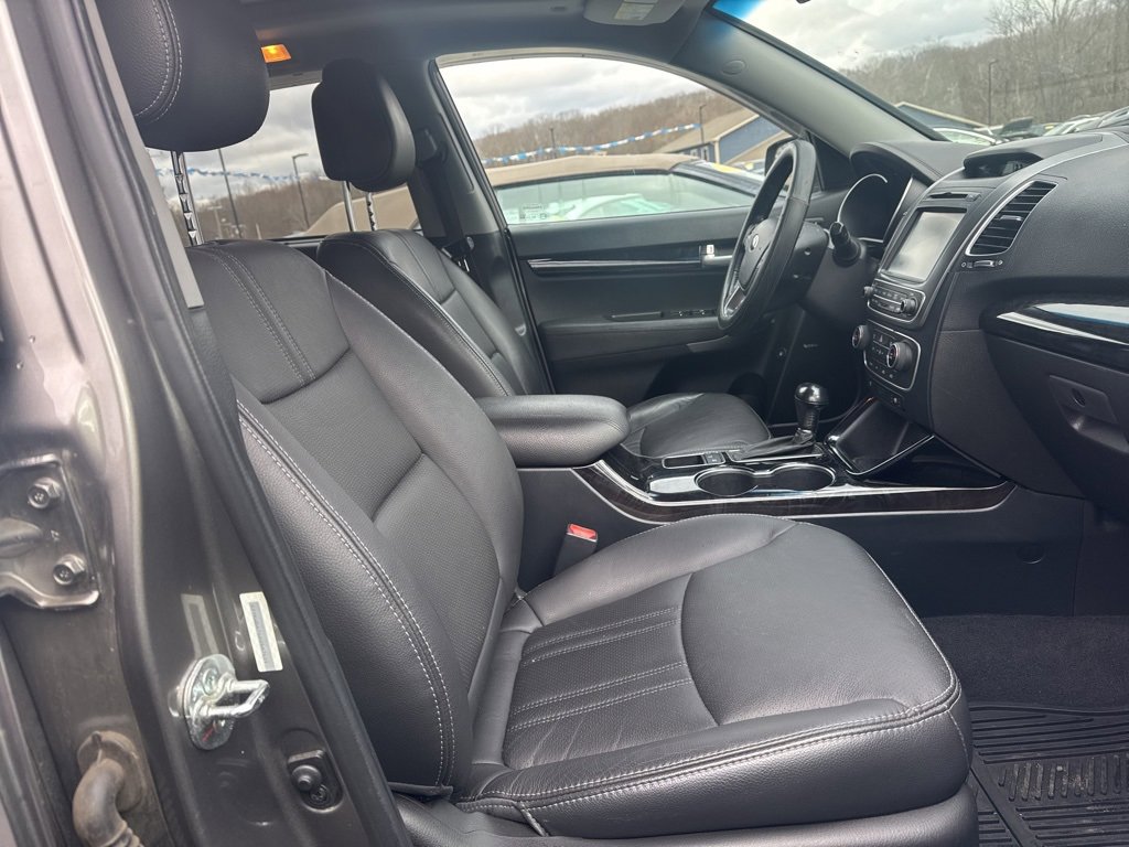 Used 2014 Kia Sorento SX image 20