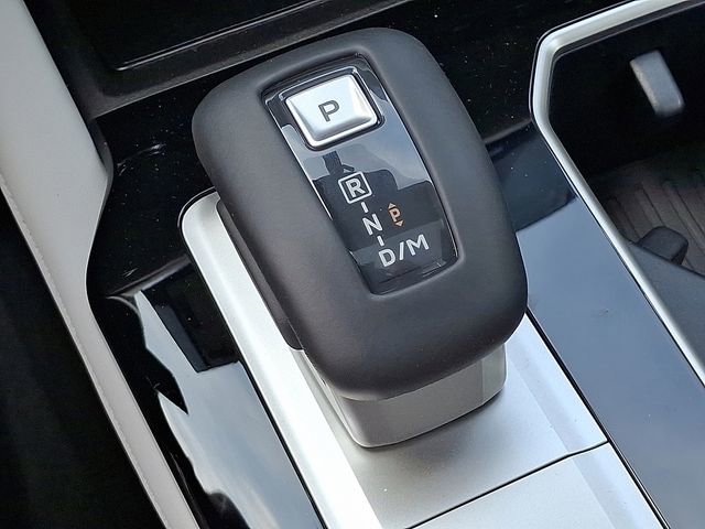 New 2025 Mitsubishi Outlander SE image 10