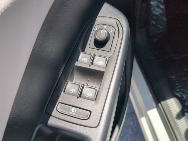 Used 2025 Volkswagen Taos S FWD image 16