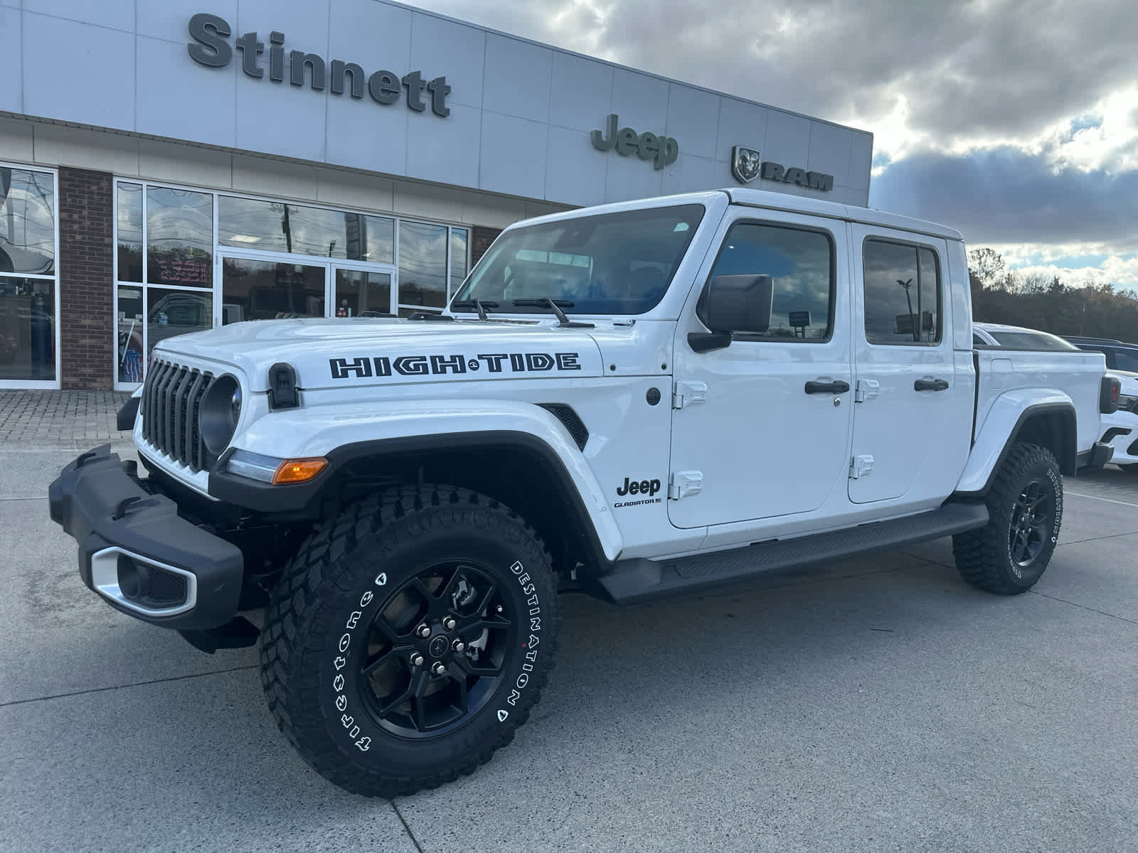 New 2025 Jeep Gladiator Sport