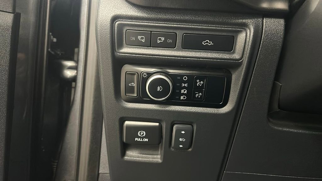 Used 2023 Ford F150 Platinum image 25
