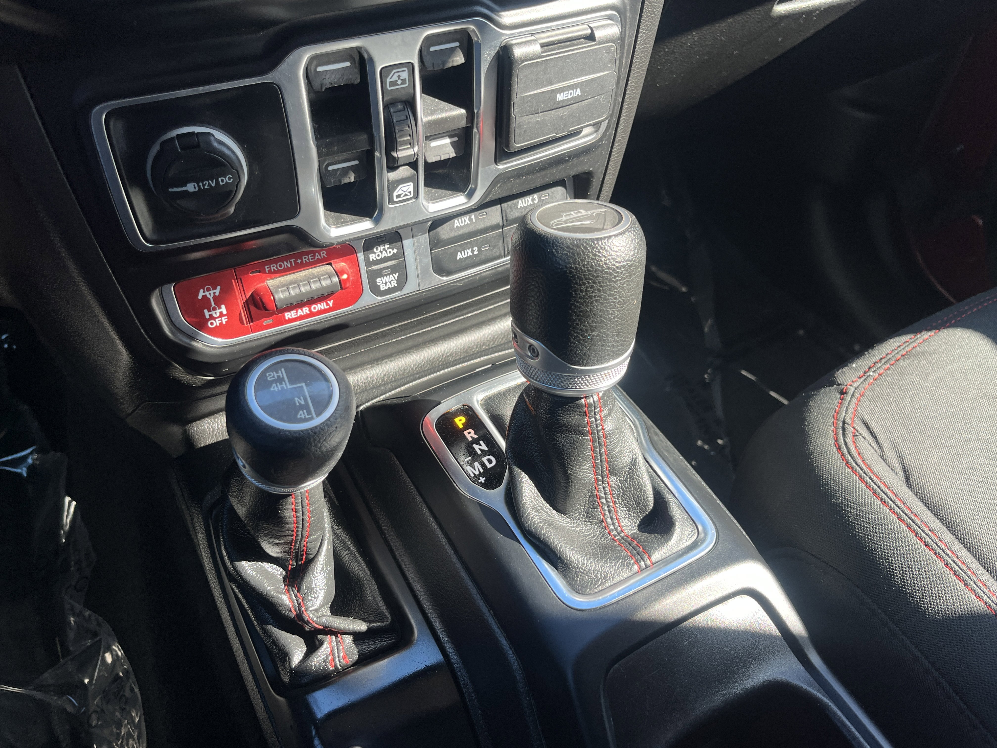 Used 2021 Jeep Gladiator Rubicon w/ Trailer Tow Package image 30