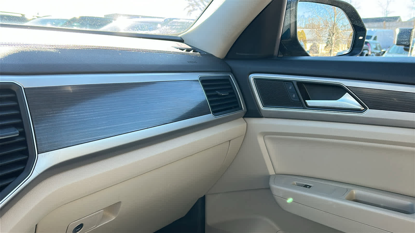 Used 2019 Volkswagen Atlas SE w/ Towing Package image 17