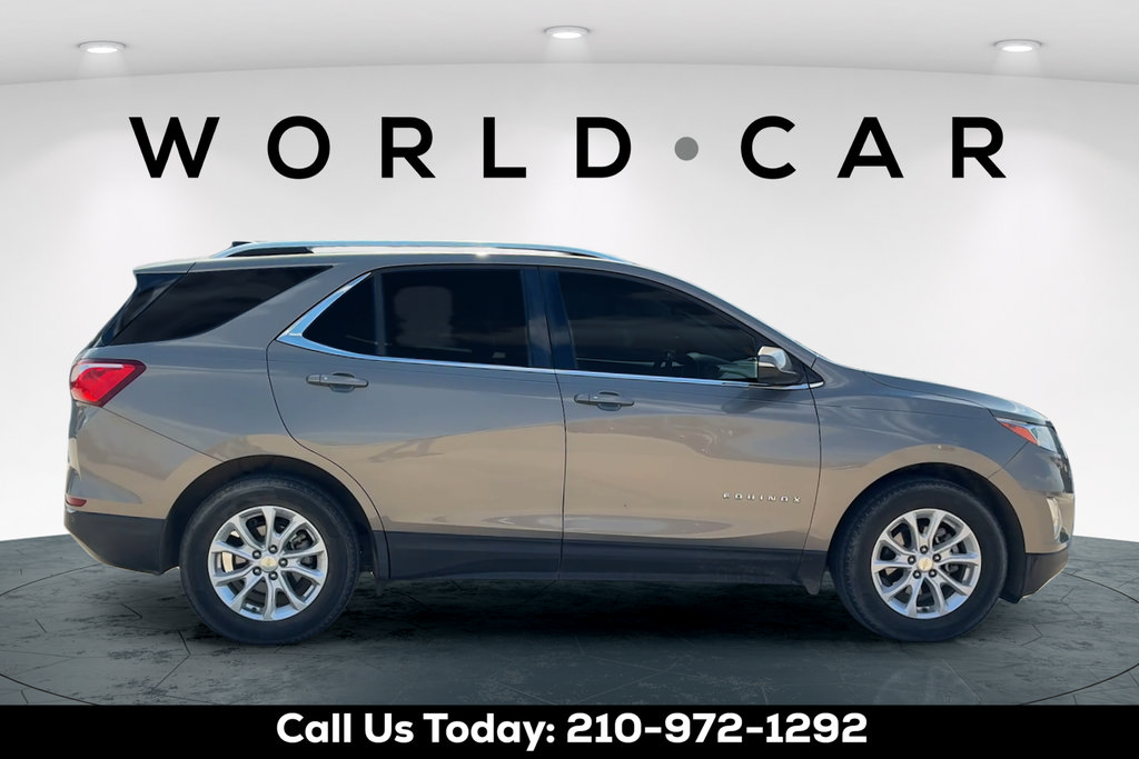 Used 2018 Chevrolet Equinox LT w/ Sun & Infotainment Package FWD image 2