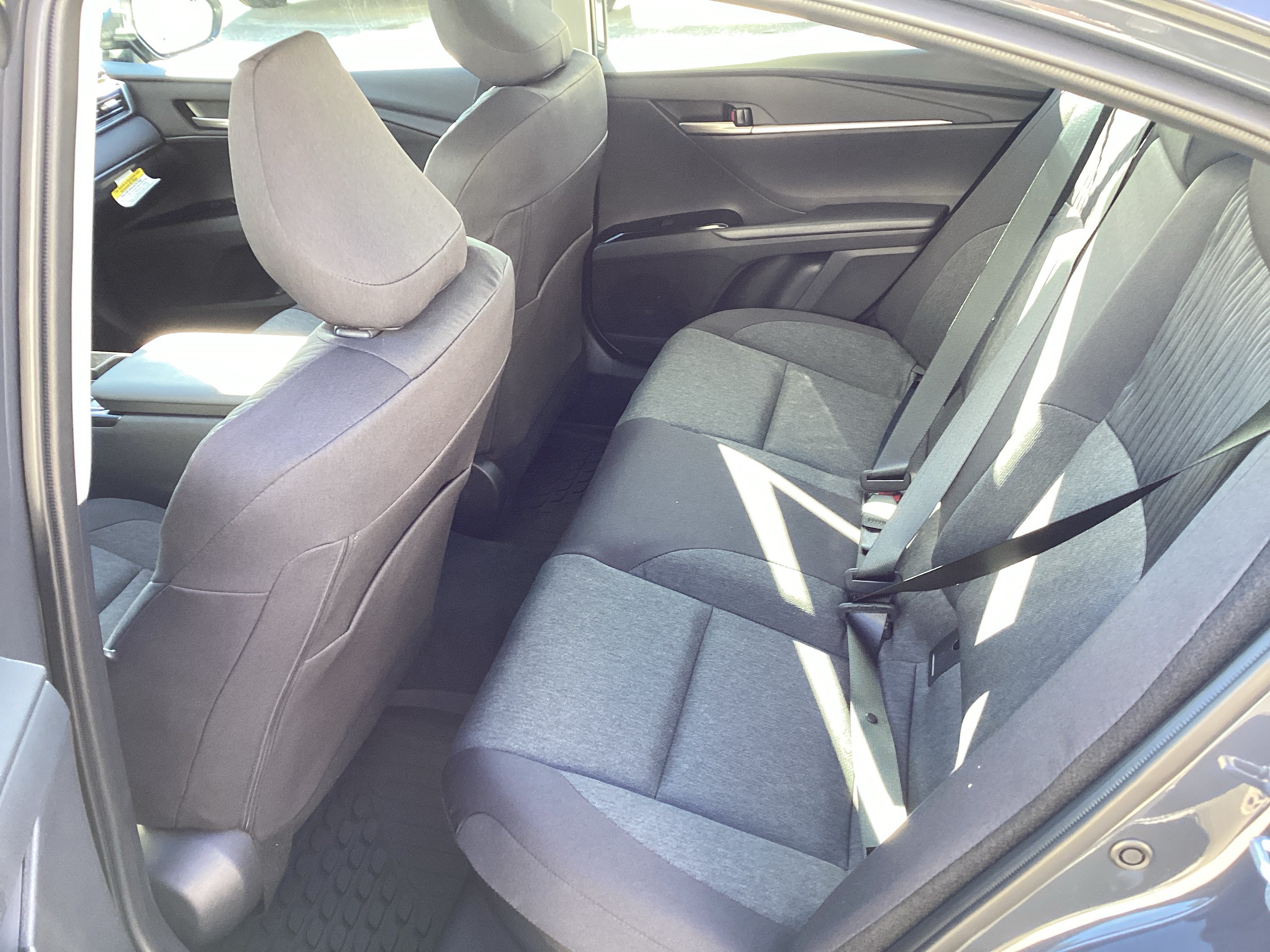 New 2026 Toyota Camry Hybrid FWD image 3