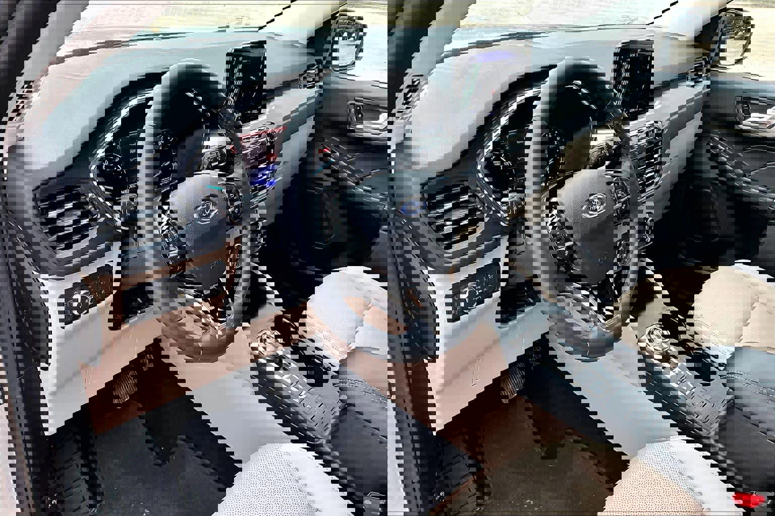 Used 2022 Ford Escape SEL image 17