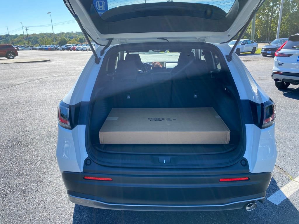 New 2026 Honda HR-V Sport image 8