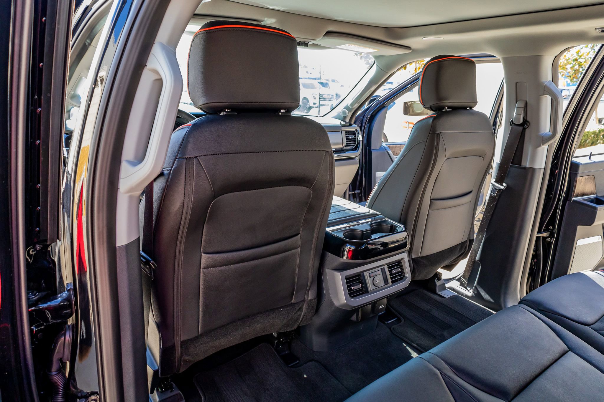 Used 2024 Ford F250 Lariat w/ Lariat Ultimate Package image 34