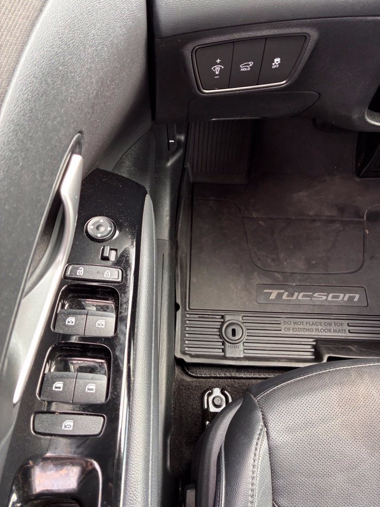 Used 2024 Hyundai Tucson Limited AWD/4WD image 32