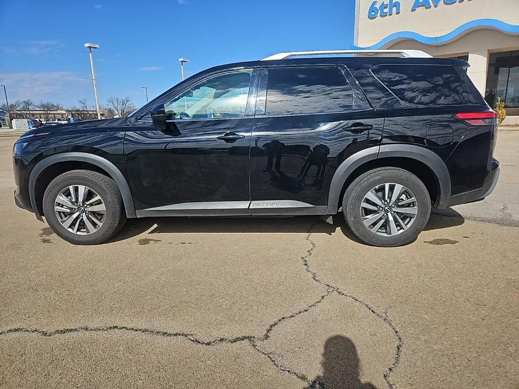 Used 2025 Nissan Pathfinder SL image 7