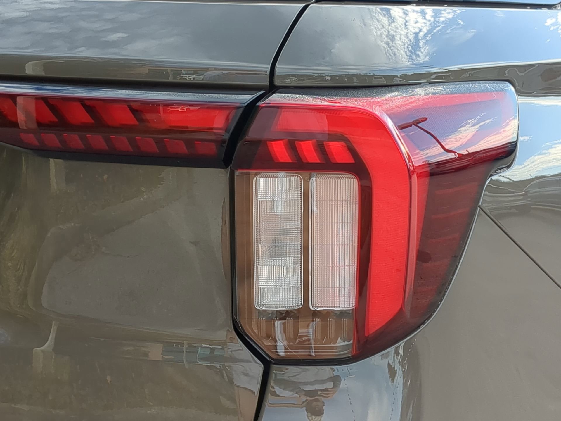 New 2026 Ford Explorer ST w/ Sun And Sound Package image 40