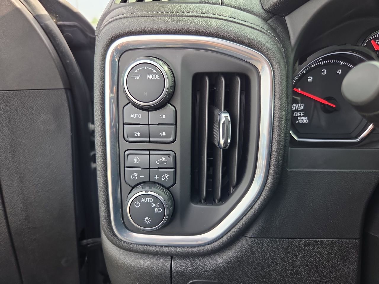 Used 2021 Chevrolet Silverado 1500 RST w/ All Star Edition Plus AWD/4WD image 29