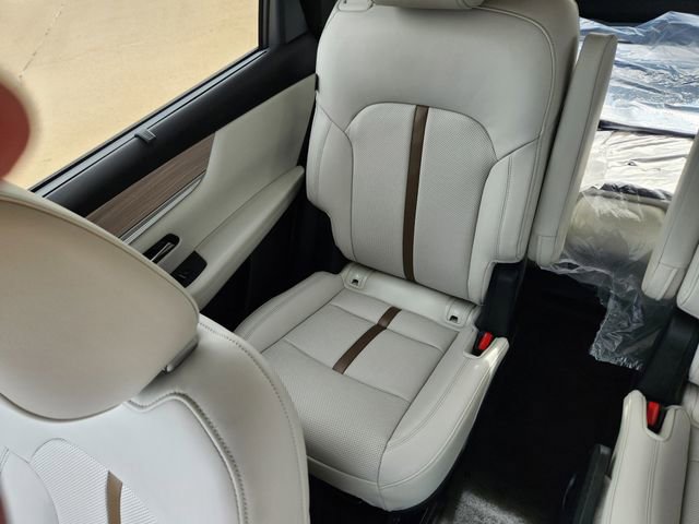 New 2025 MAZDA CX-90 Plug-In Hybrid w/ Premium Plus image 13