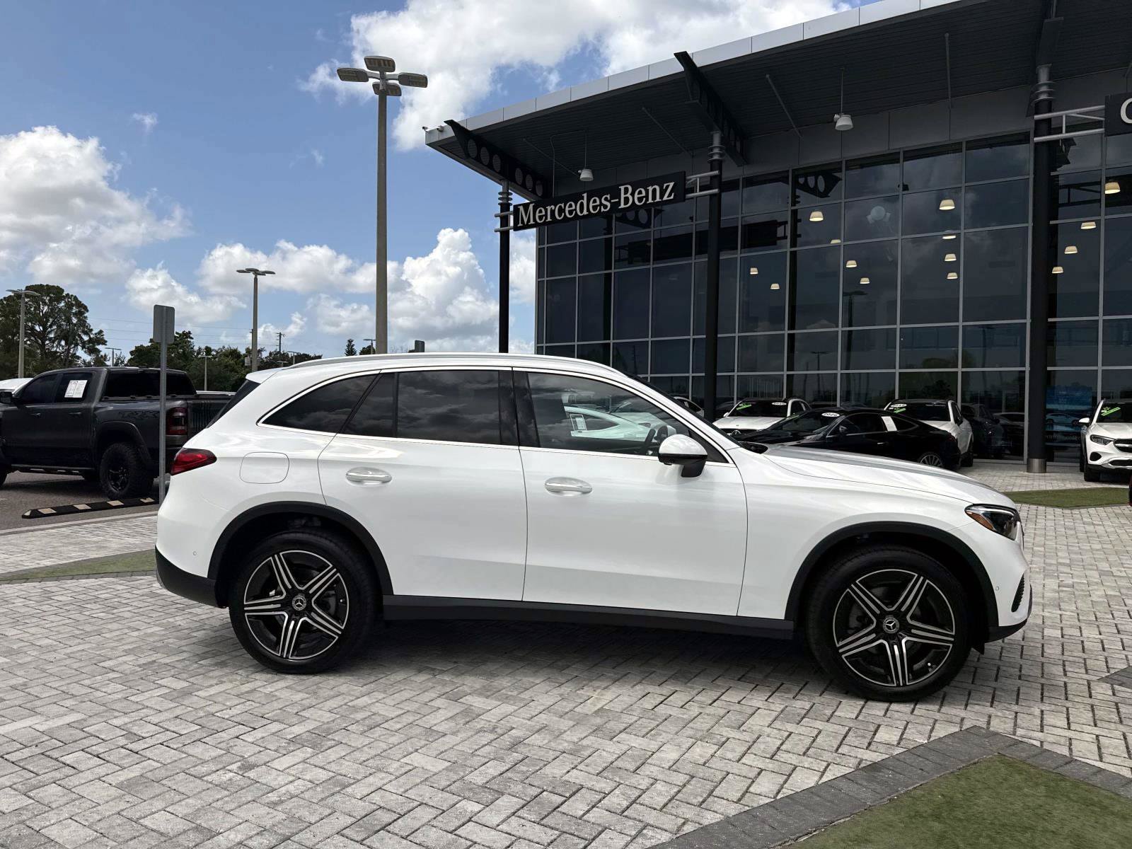 New 2027 Mercedes-Benz GLC 300 image 6