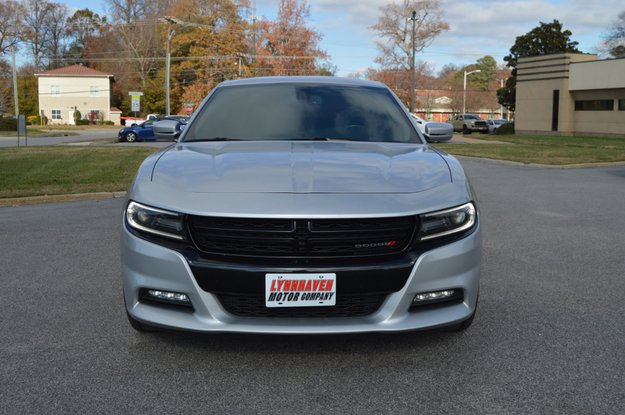 Used 2019 Dodge Charger SXT w/ Driver Confidence Group image 17