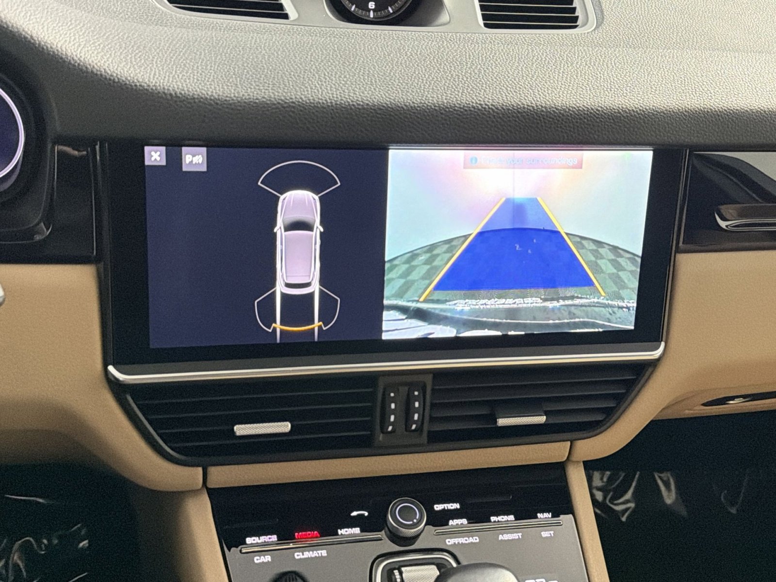 Used 2021 Porsche Cayenne image 19