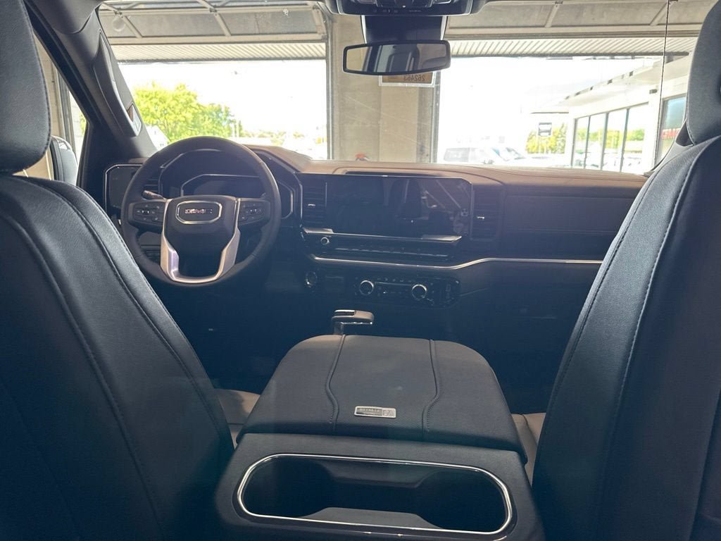 New 2026 GMC Sierra 1500 SLT AWD/4WD image 15