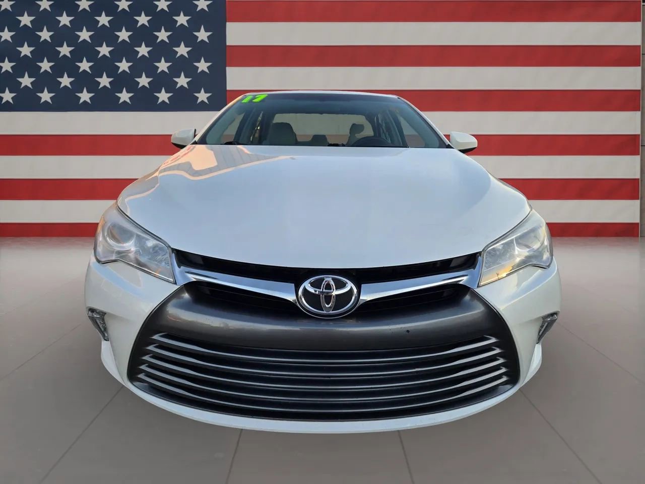 Used 2017 Toyota Camry XLE image 14