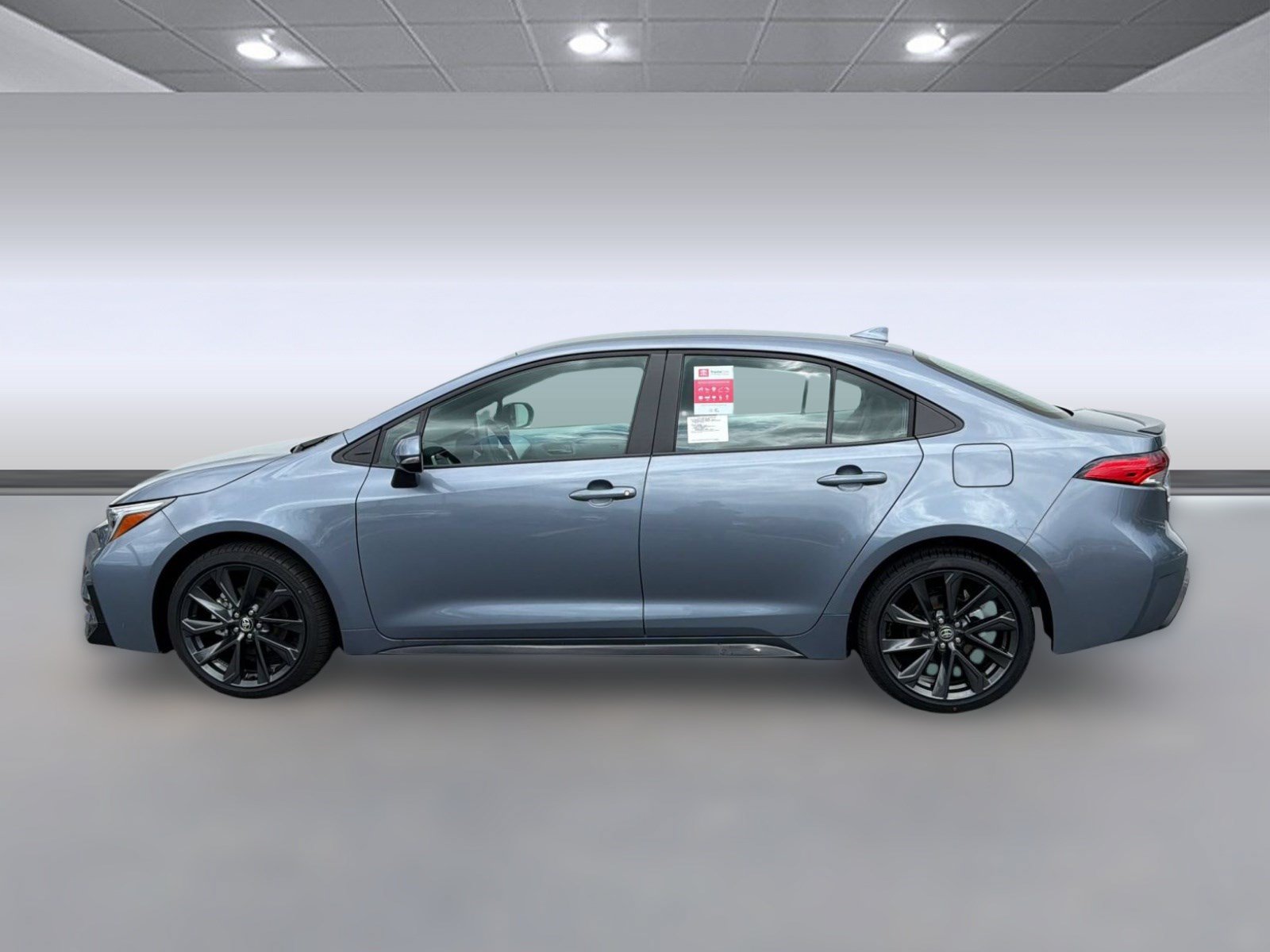 Used 2026 Toyota Corolla SE w/ SE Package FWD image 2